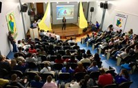 Auditório da Câmara recebe apresentações do Programa “Pra Cantar e Divertir”