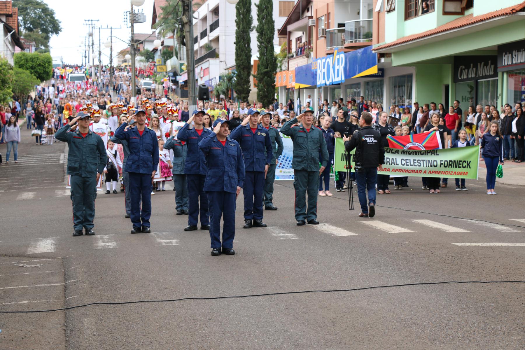 Desfile Cidadania 2019 - 003.jpg