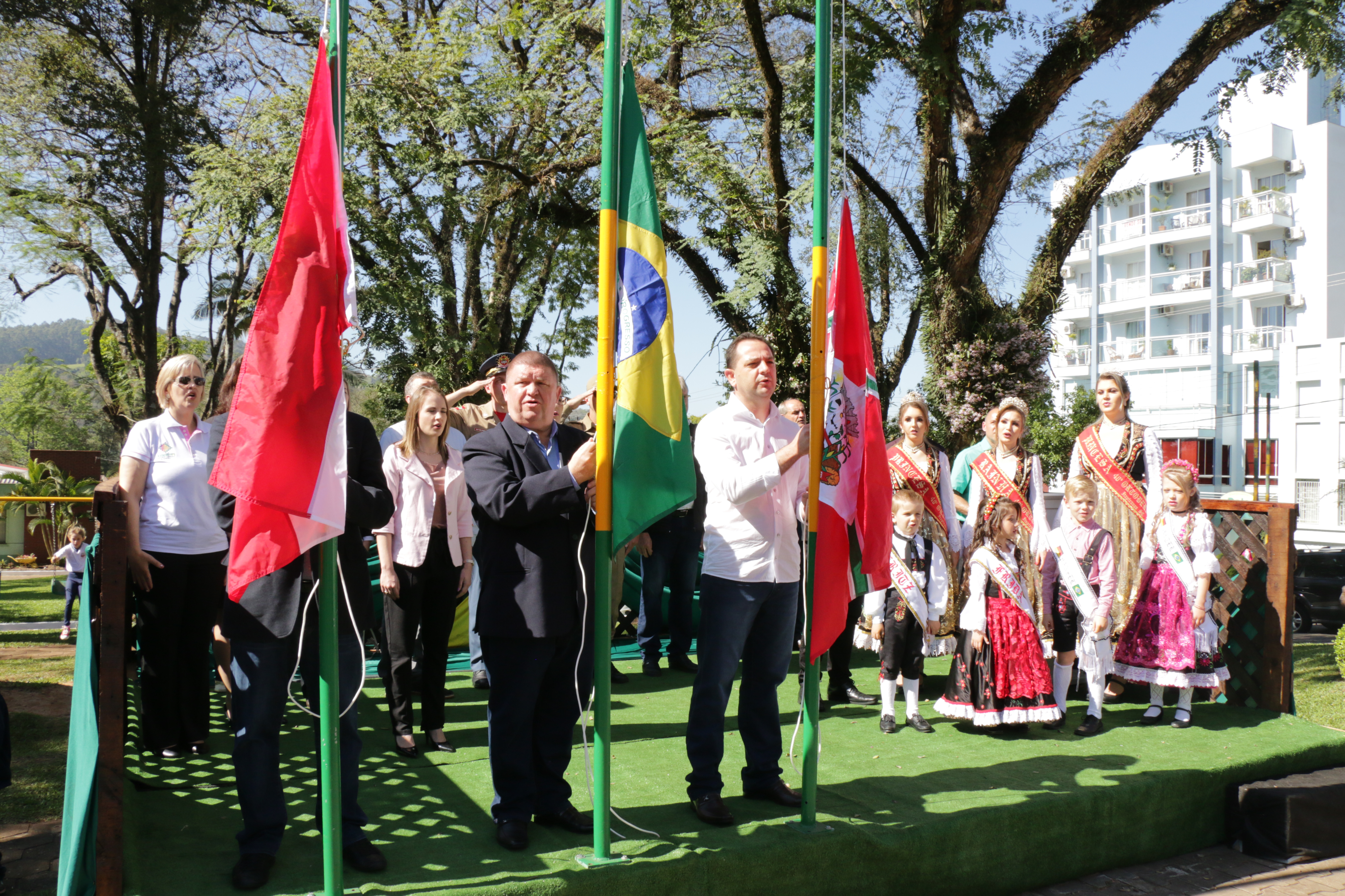 Semana da Pátria encerra com Desfile Cívico em Itapiranga